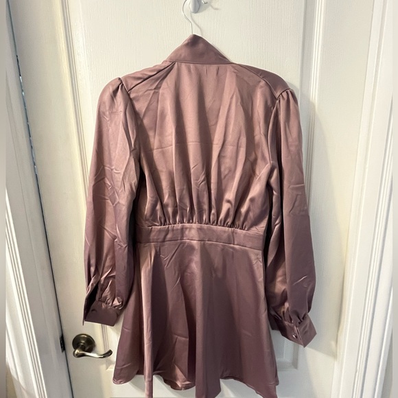Missguided satin mauve dress - Picture 5 of 6
